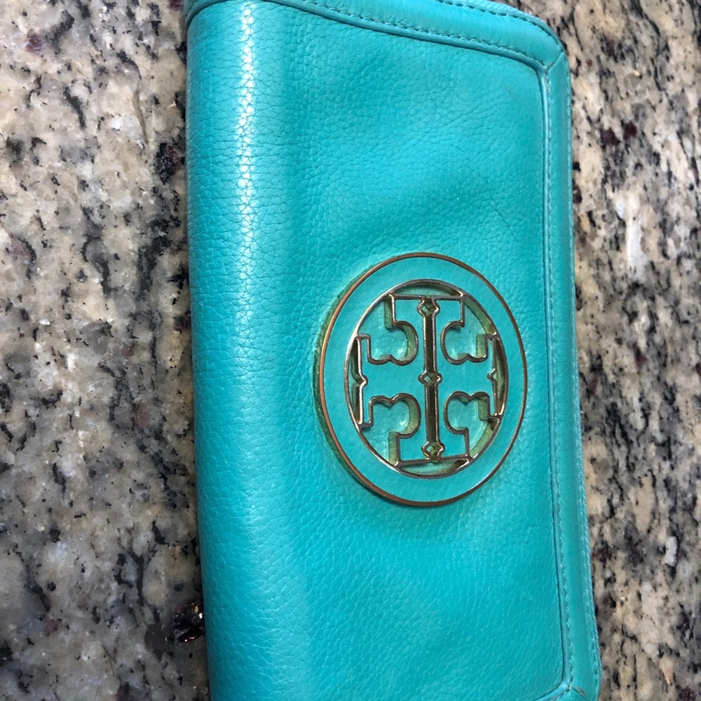 Tory Burch Amanda ZIP Continental Wallet
